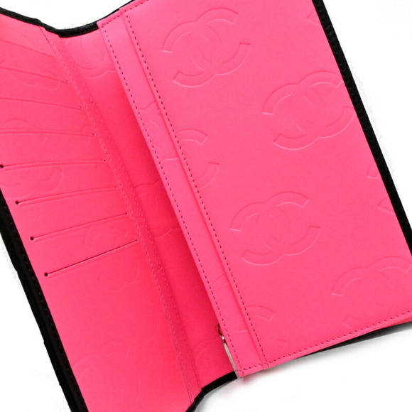 CHANEL Black Coco Mark Wallet - Picture 5 of 10